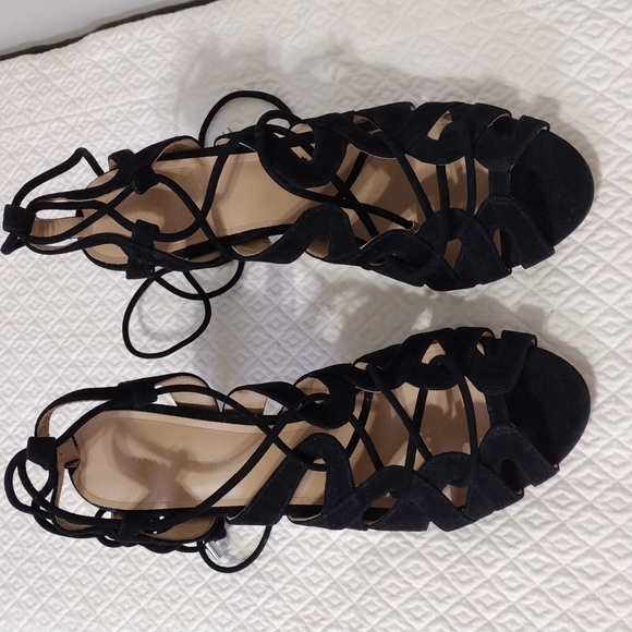 Banana Republic Twist-Front Suede Heel - NWOT - Picture 2 of 16